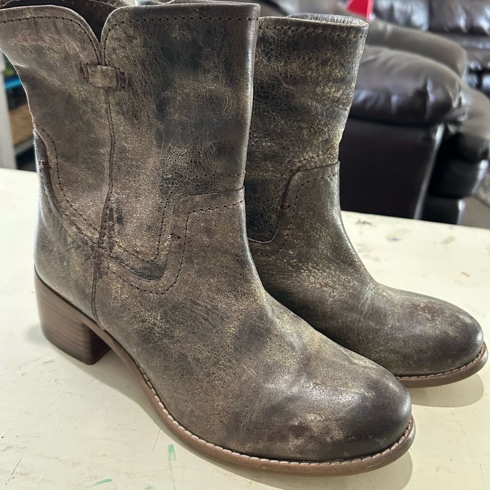 Diba True Boots Womens 9.5 M Charcoal Walnut Grove Ankle Bootie Vintage Leather